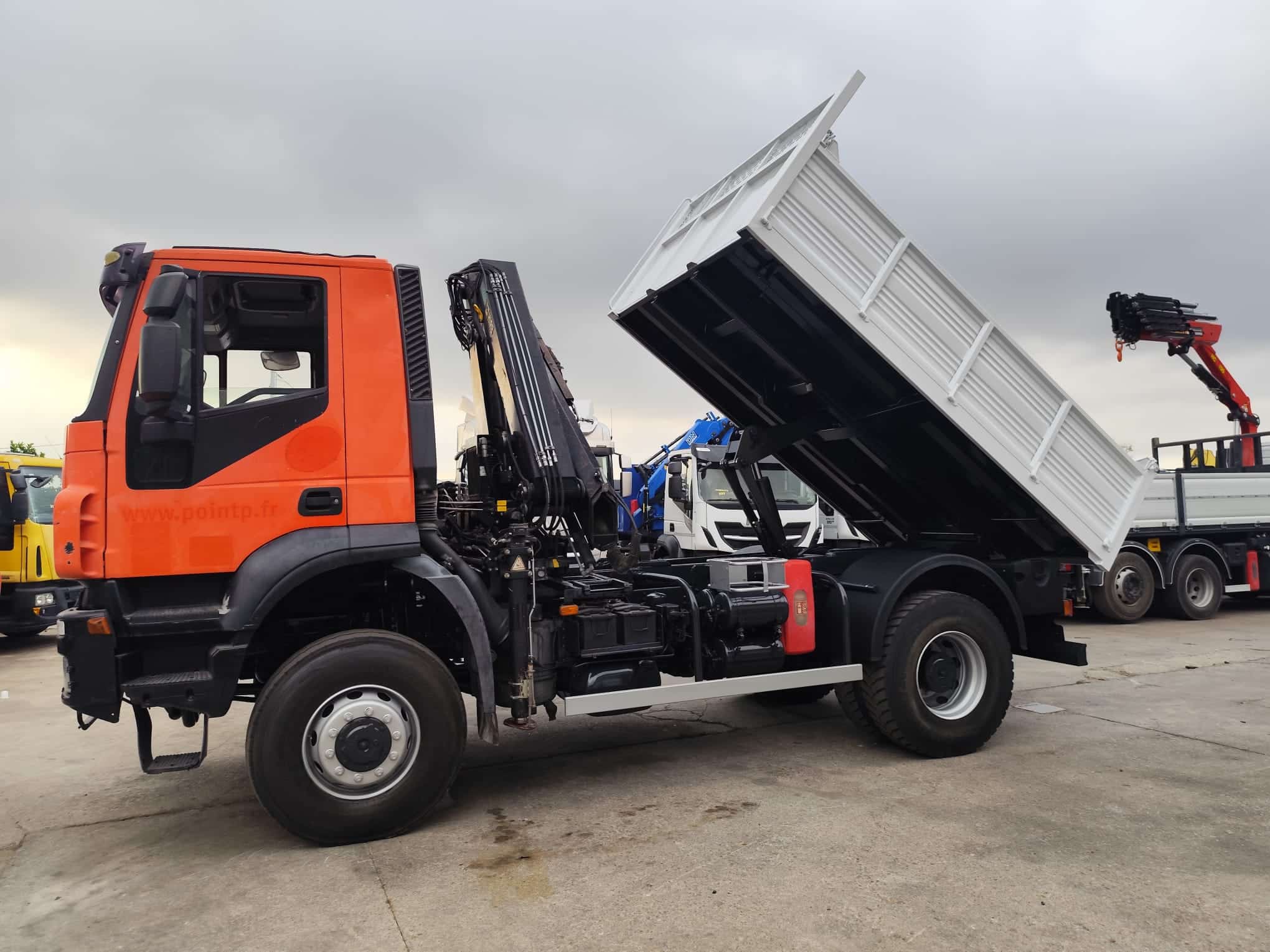 IVECO TRAKKER 190T36 (COD.INT. PM1999) - immagine 2