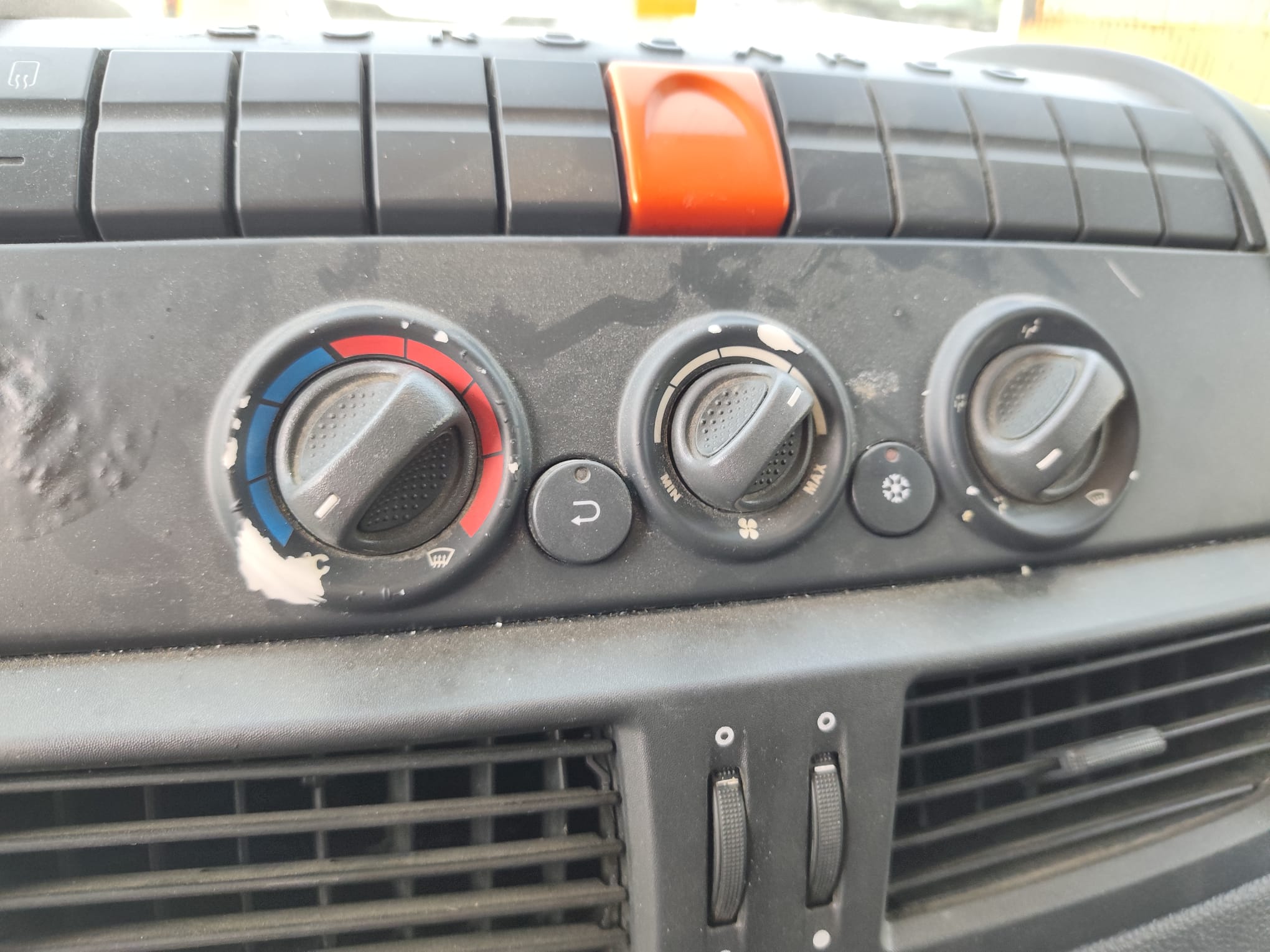 IVECO EUROCARGO 100E19 (COD.INT. PM2200) - immagine 40