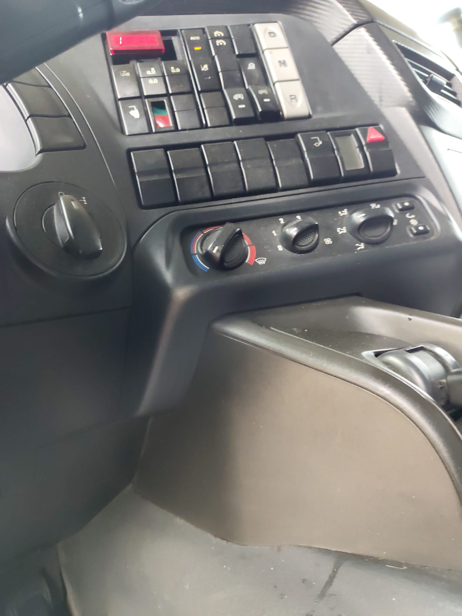 IVECO STRALIS HI-STREET 260S31 (COD.INT. PM2210) - immagine 4