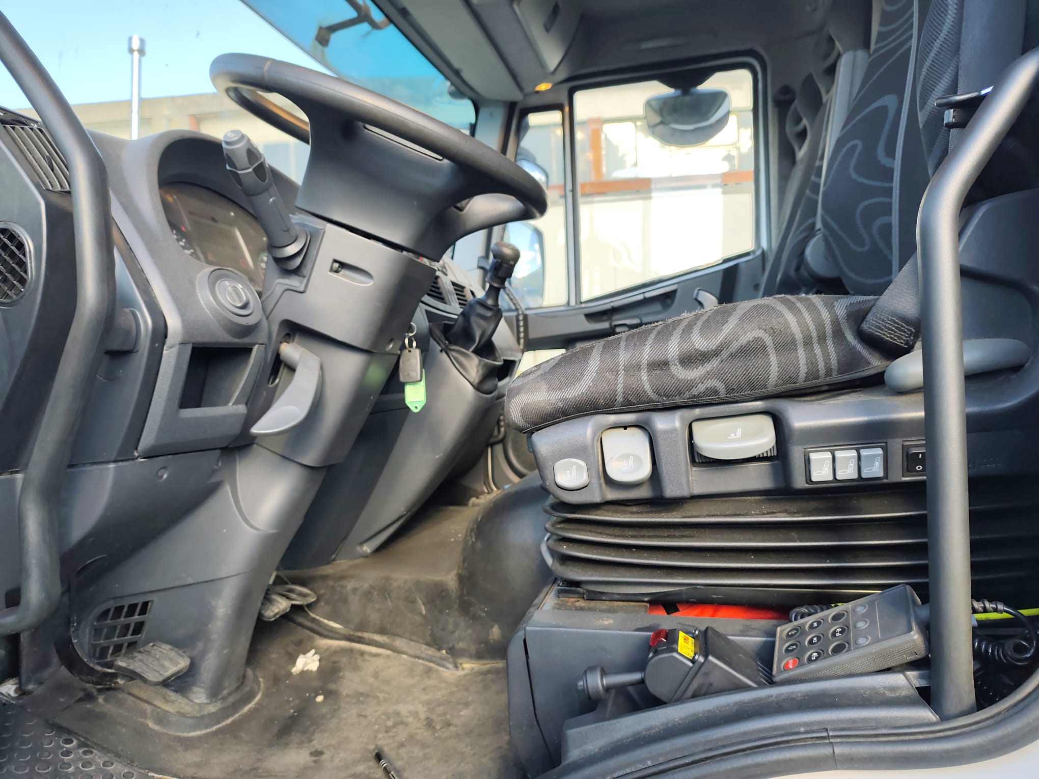 IVECO EUROCARGO 180E32 (COD.INT. PM2168) - immagine 57