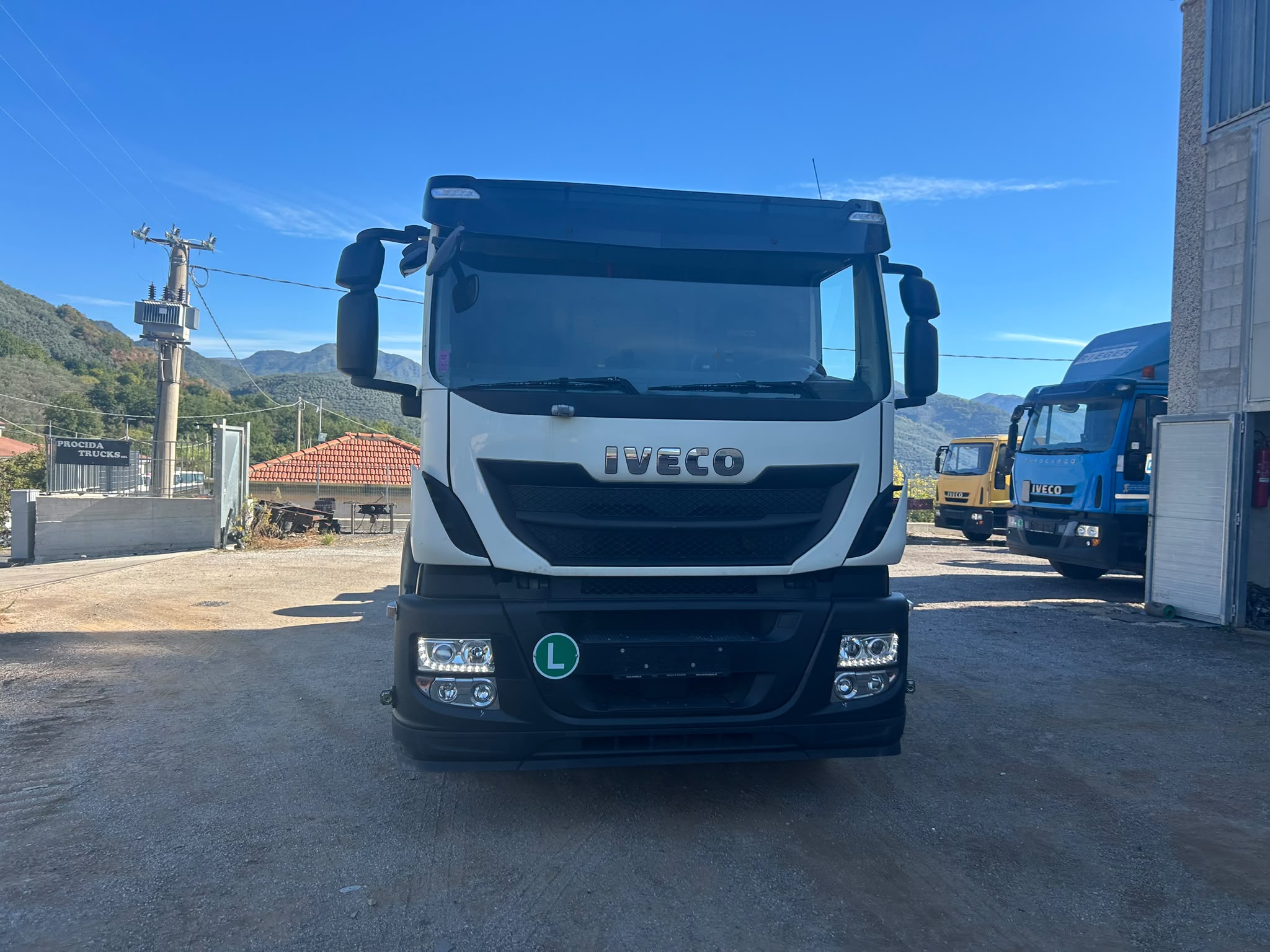 IVECO STRALIS HI-STREET 260S31 (COD.INT. PM2208) - immagine 2