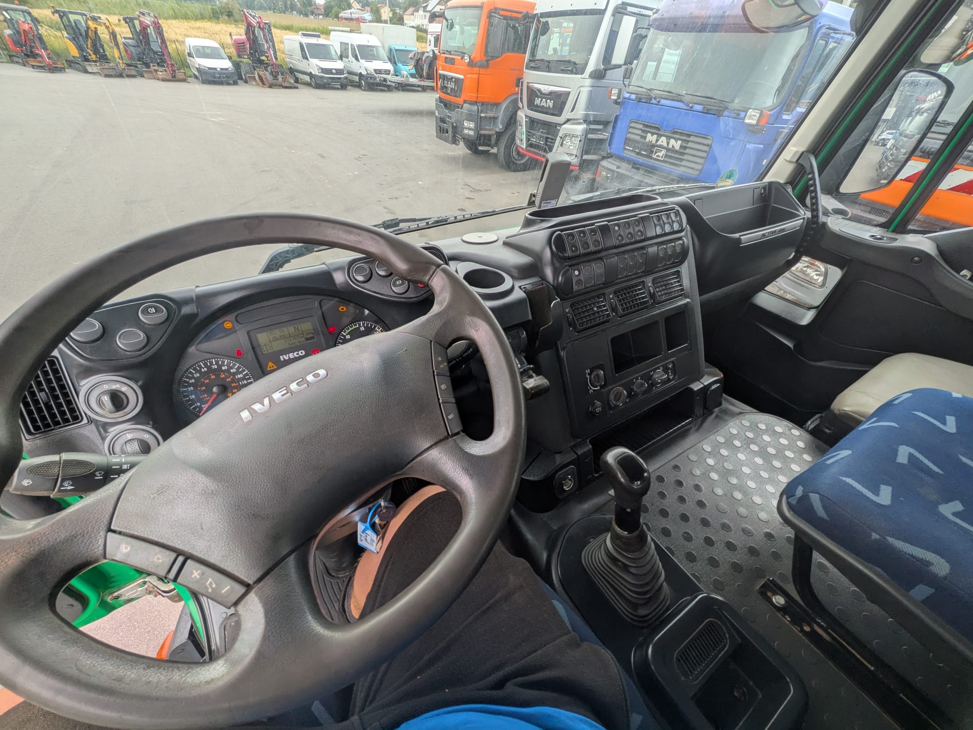 IVECO TRAKKER 260T41 (COD.INT. PM2246) - immagine 4
