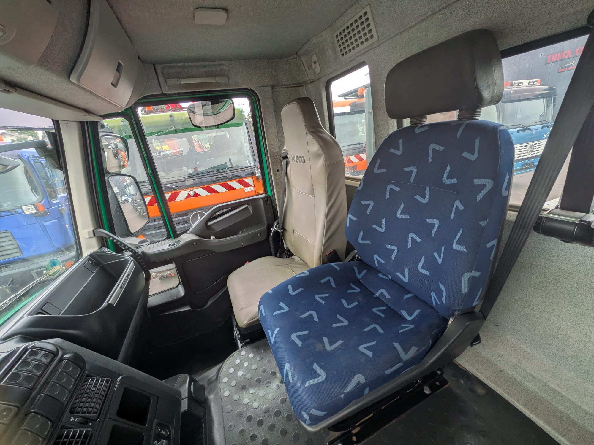 IVECO TRAKKER 260T41 (COD.INT. PM2246) - immagine 10