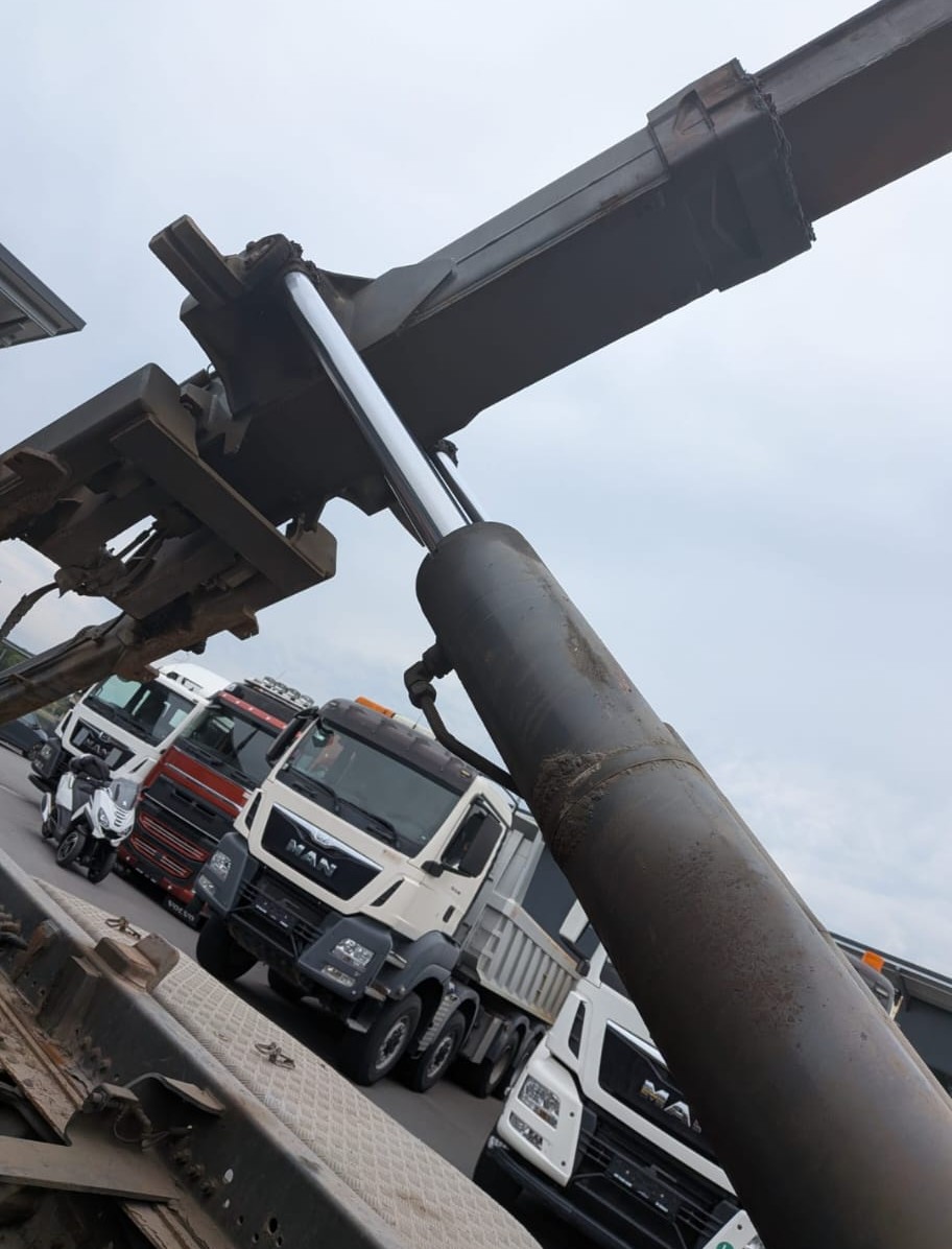 IVECO TRAKKER 260T41 (COD.INT. PM2246) - immagine 13