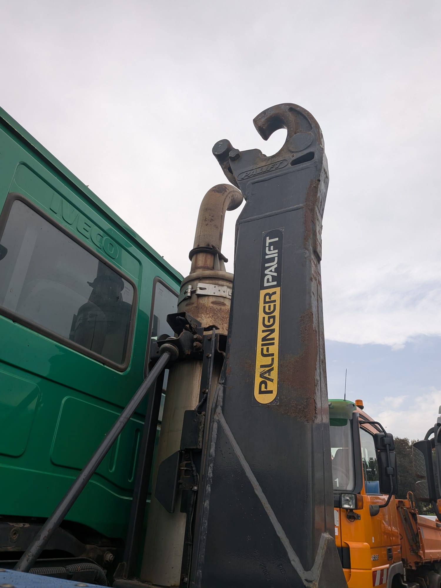 IVECO TRAKKER 260T41 (COD.INT. PM2246) - immagine 27