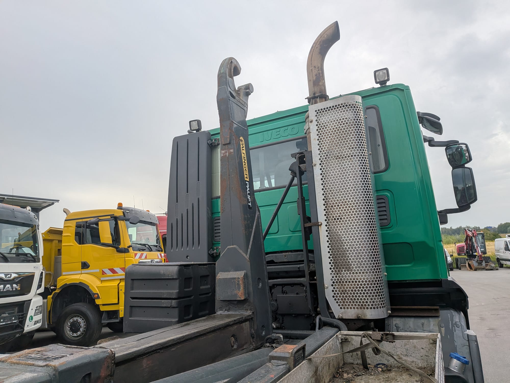 IVECO TRAKKER 260T41 (COD.INT. PM2246) - immagine 32